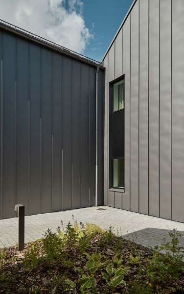 Dementia nursing home community clad and protected with steel. Forgetful?, DemensCentrum Aarhus – Skovvang, Skovvangsvej 97-99, 8200 Aarhus